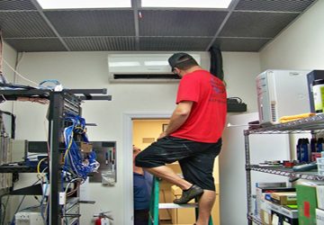 picture of a technician working Winter Garden FL