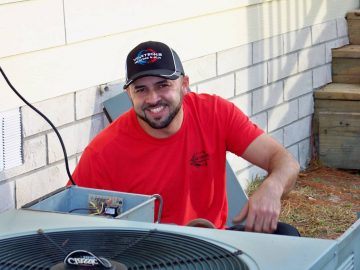 picture of a technician working Winter Garden FL